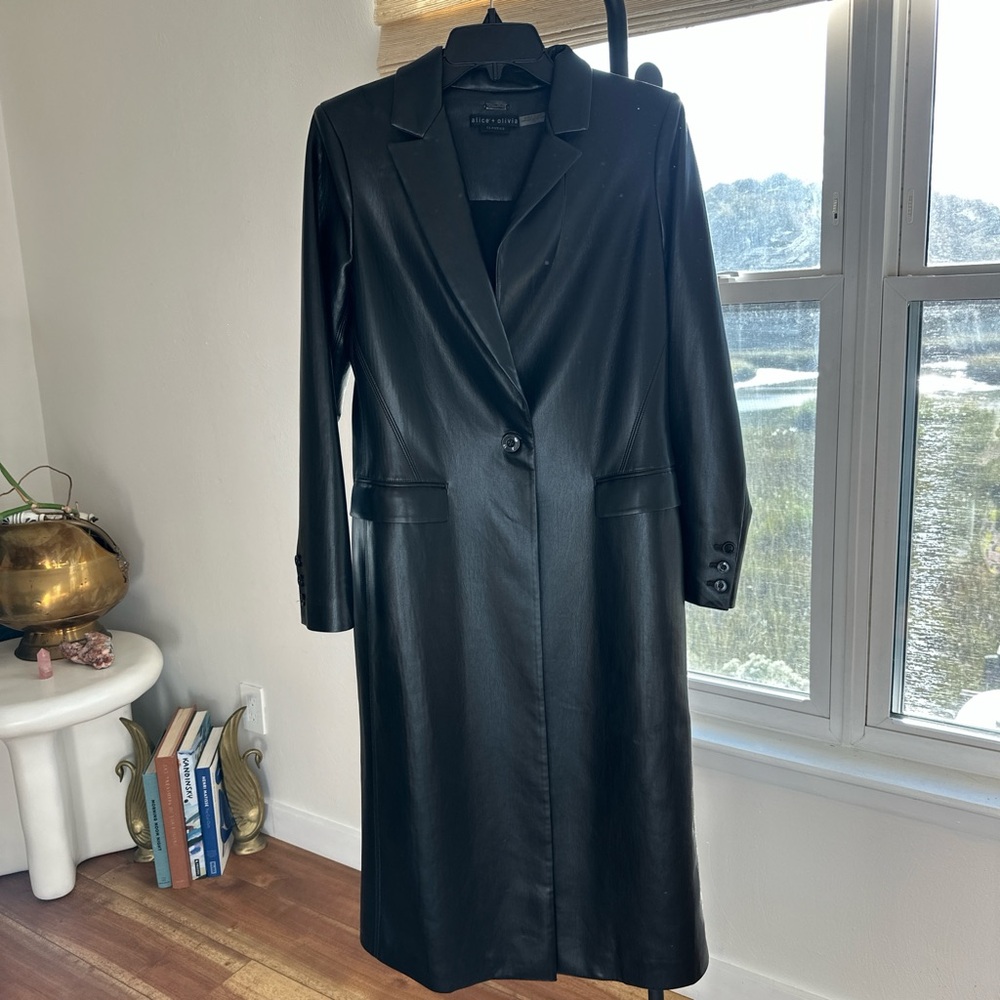 NWOT Alice & Olivia Classic Black Faux Leather Coat - pristine condition
